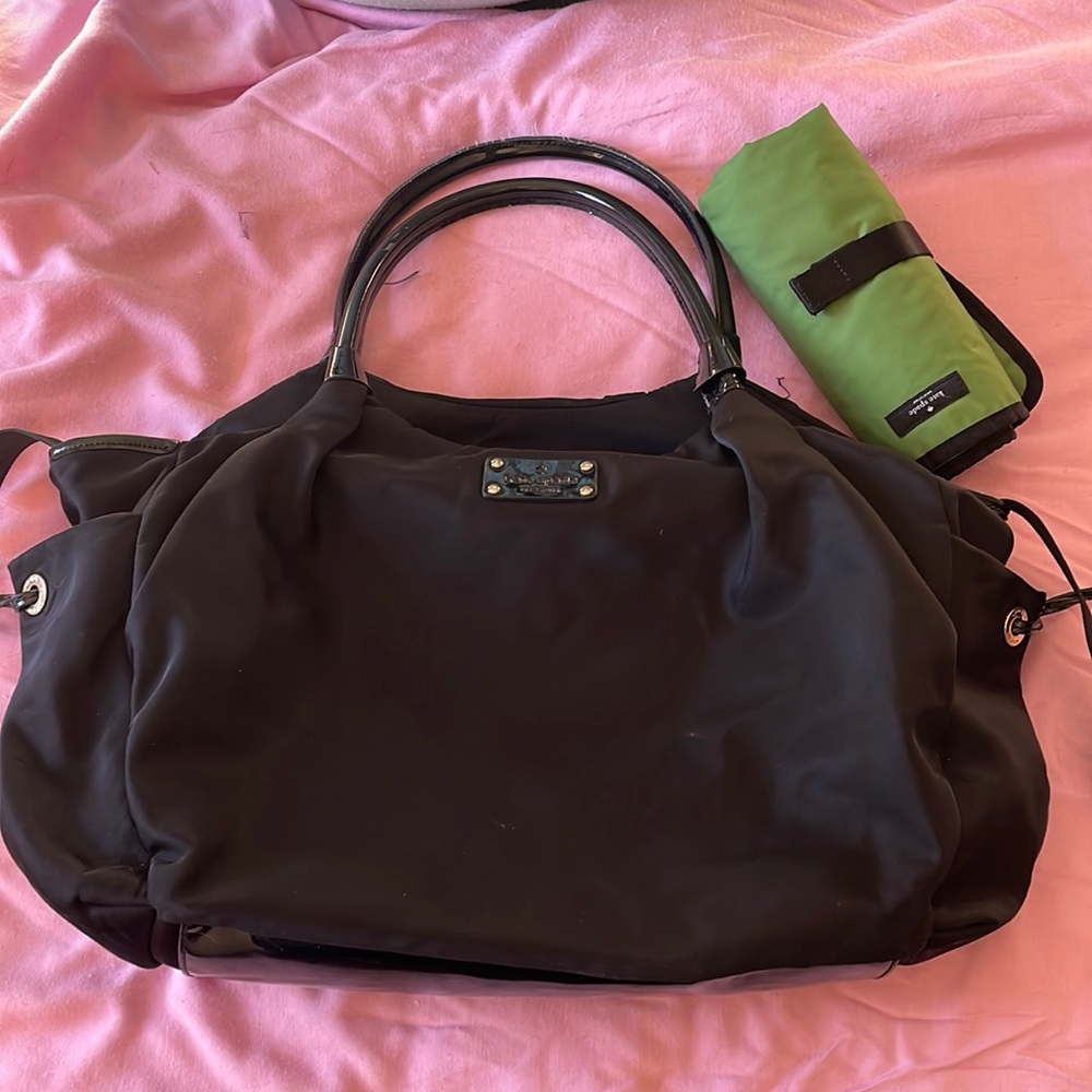 VGUC Auth Kate Spade classic Stevie black diaper bag with changing pad